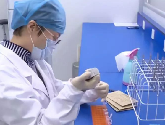 做亲子鉴定需要什么东西比较准确？做DNA亲子鉴定多少钱？